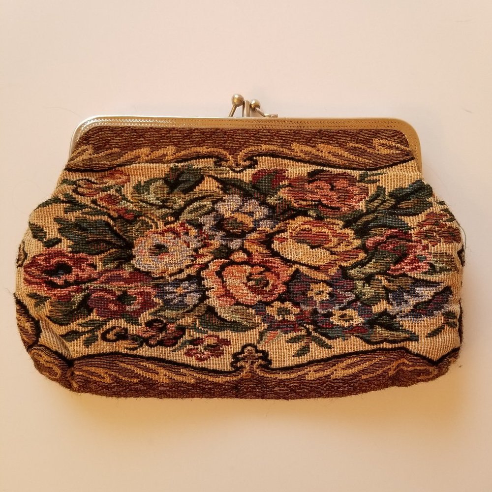 #893 Vintage Rose Tapestry Bag with Metal Frame Closure 2 compartments inside